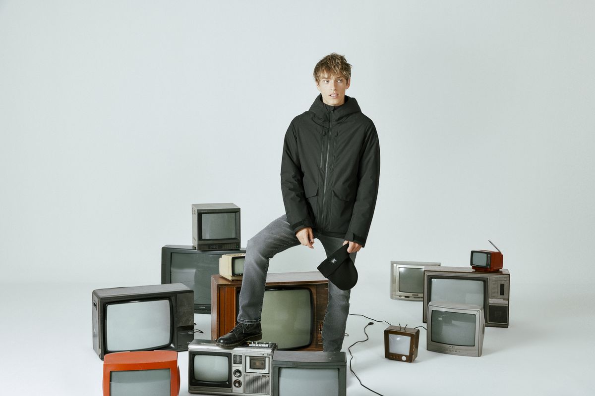 Lee FW24 — Creative assistant by Nazlı Can — frame 3 of 7