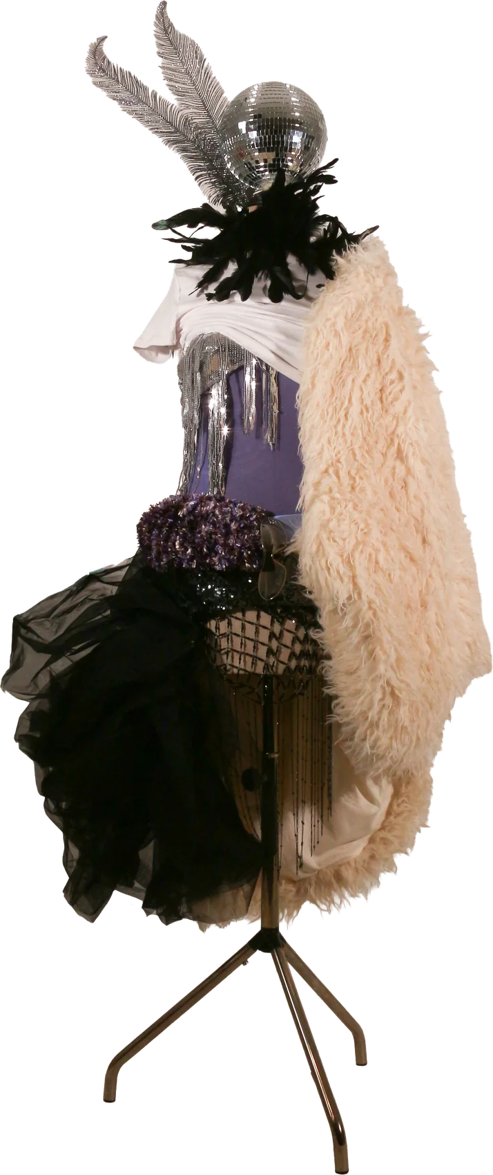 Mannequin Challenge — Concept, styling & manipulation by Nazlı Can — La Bomba — LolaFeathers · mirror ball · shearling
